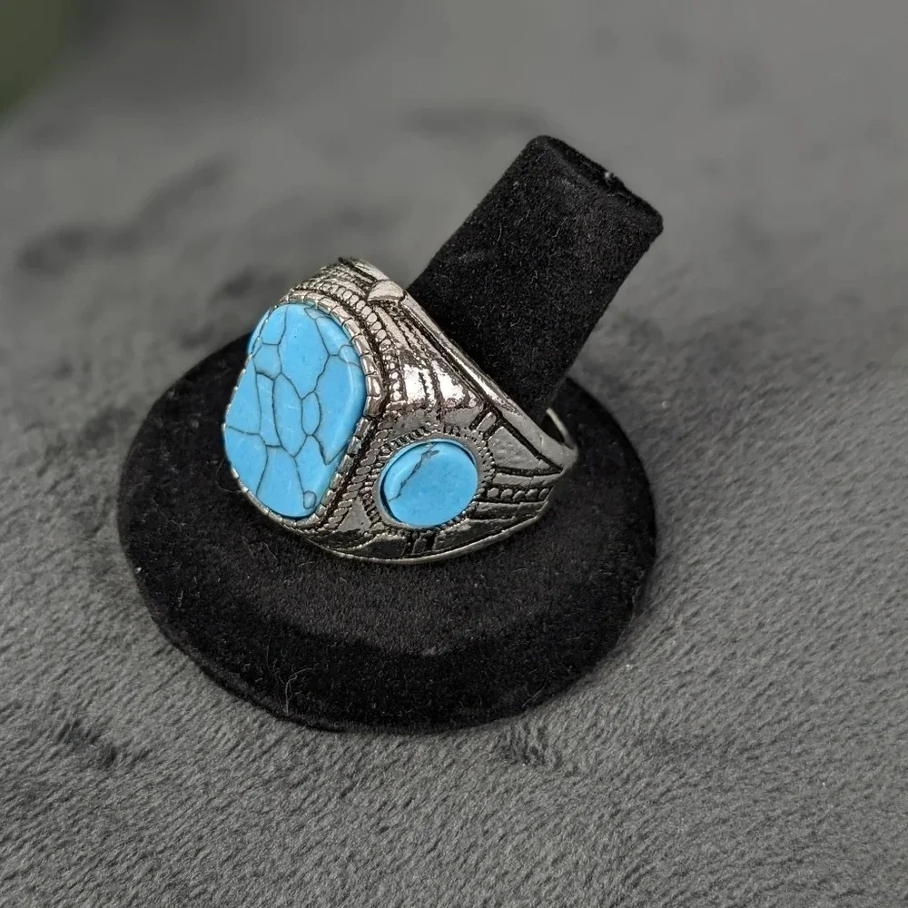 Silver color turquoise color stone ring, 11, unisex